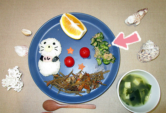きゅうりとツナとゴマの和え物